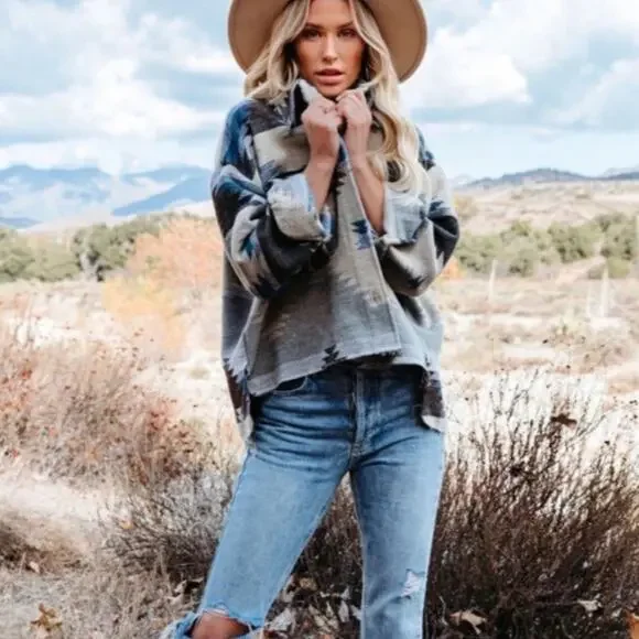 NWT La Miel Aztec Oversized Shacket Blue Grey Southwestern Frayed Hem Large - Picture 3 of 12